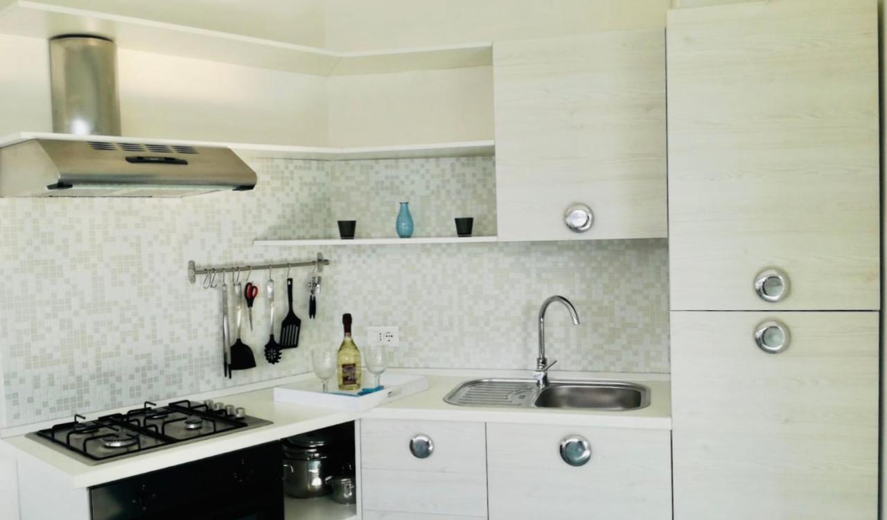Azzurra Apartment Salo Exterior photo